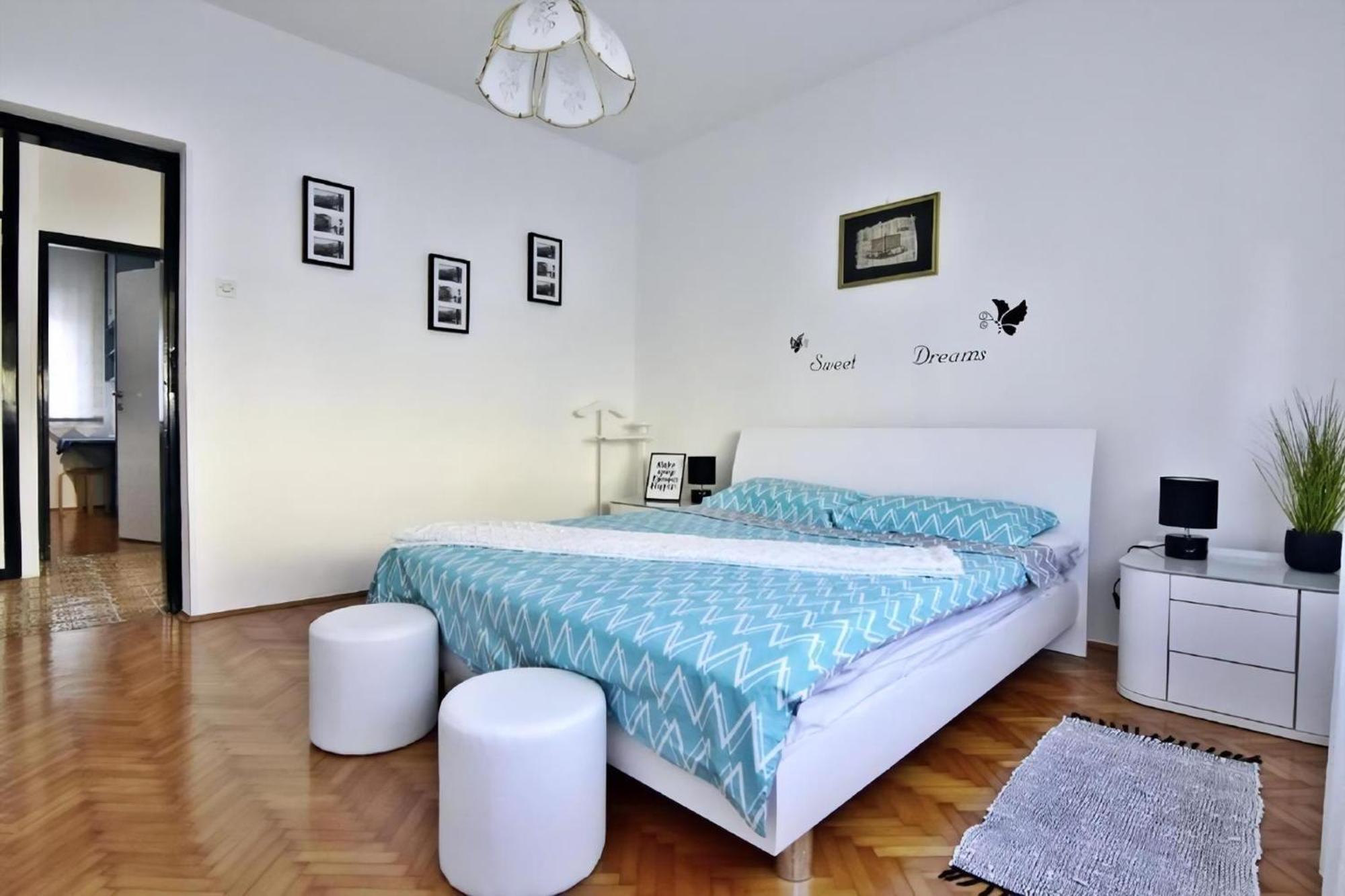 Grosse In Mit Grosser Terrasse Apartment Umag