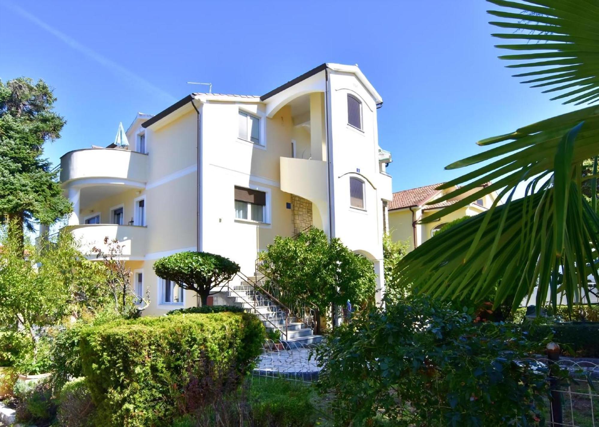 Grosse In Mit Grosser Terrasse Apartment Umag